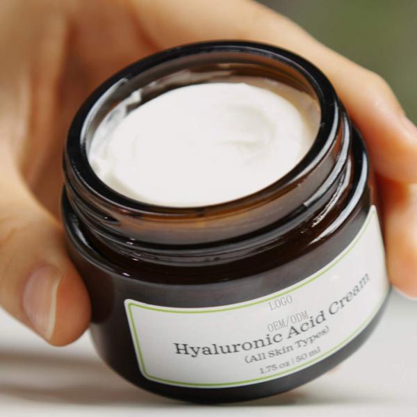 Anti Aging Hyaluronic Acid Cream For Hydrating Younger And Plumper Skin