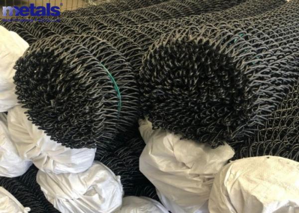 Galvanized PVC Coated Chain Link Mesh Fence 50x50mm Diamond Pattern