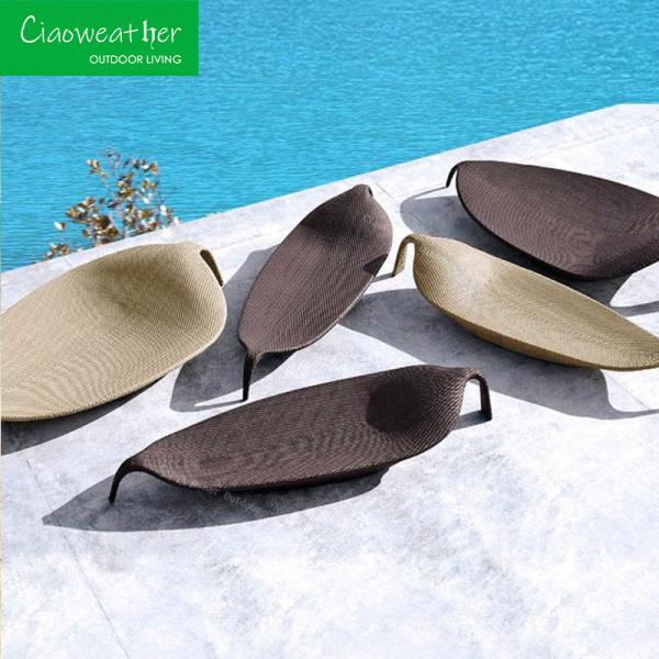 Coupe pas de la piscine extérieure Leaf Design imperméable à l'eau épais cadre en aluminium PE rotin Handwoven chaise de lit solaire lit fauteuils roulants