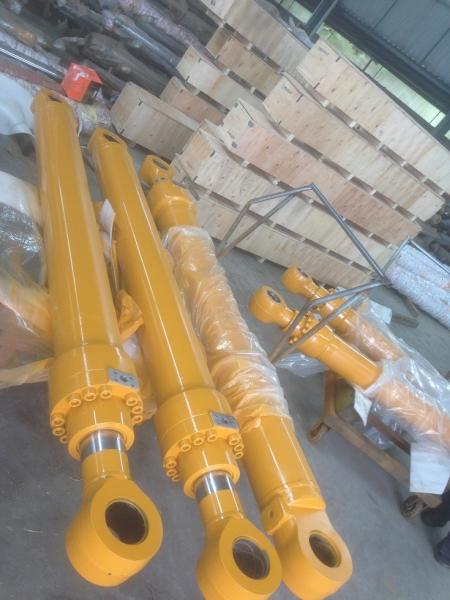 Hyundai cylinder part no. 31QA-60110  hydraulic cylinder