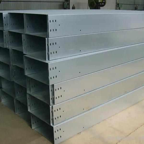 Canal de bandeja de cable de aluminio para aplicaciones especializadas espesor 0,7-3,0um