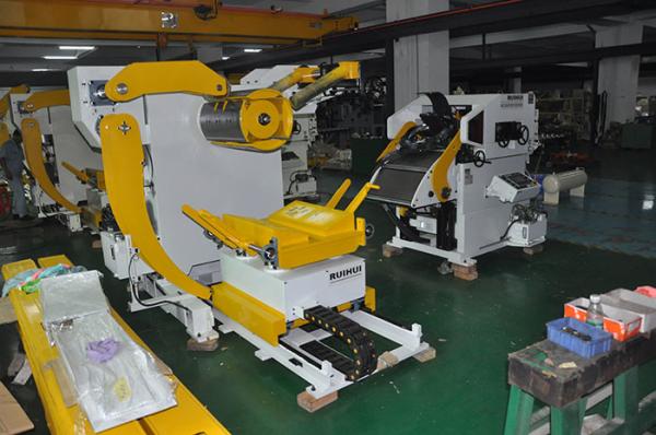 Leveling Punch Press Feeder Device Stainless Steel Water Tank Stamping