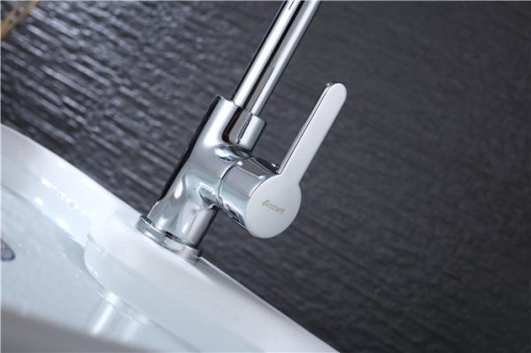 Brass Kitchen Sink Faucet Mixer Chrome Plated Contemporary Ceramic Valve Core