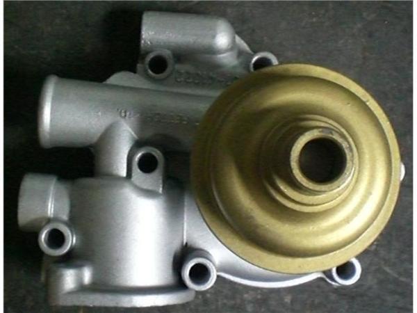 YF11003 Pièces moteur Pompe à eau