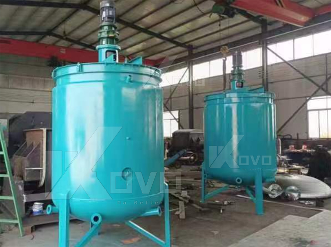 Steam-Heated External-Coil Saponification Tank with Integrated Stirrer