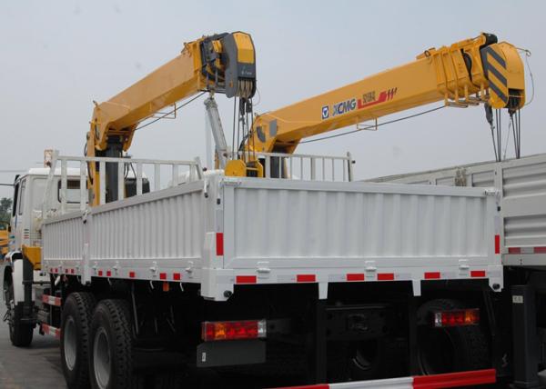 10 Ton Telescopic Boom Truck Mounted Crane,  With 13.5m Max Lifting height For Construction