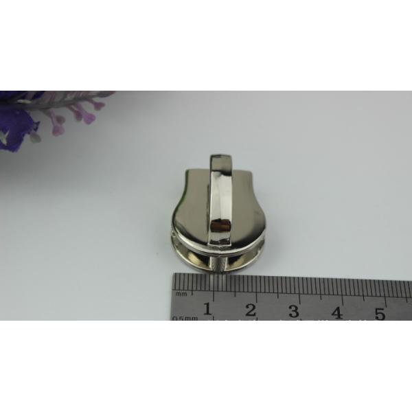 Eco-friendly zinc alloy bag accessories nickel color metal train head zipper slider 15#