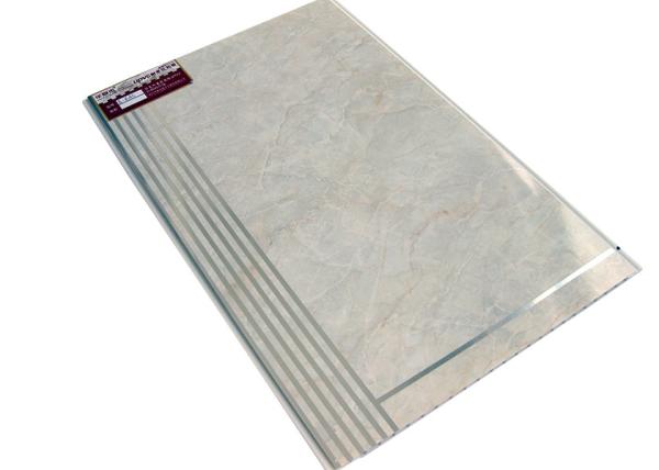 Telhas do teto do PVC do favo de mel/painéis de teto plásticos decorativos para o banheiro