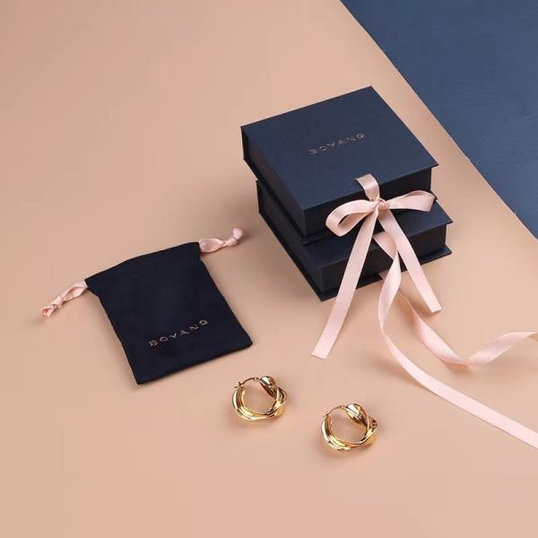 ODM Bracelet Necklace Box Jewelry Packaging Pouch Flip Top Magnetic Jewelry Gift Boxes