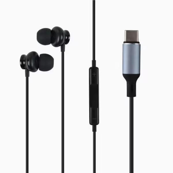 Fones de ouvido com fio preto de tipo C de alta qualidade de áudio