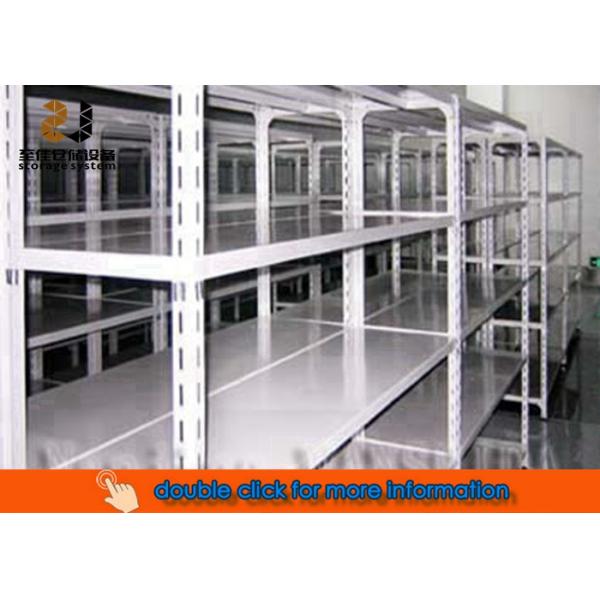 Systèmes de rayonnages légers pour entrepôts