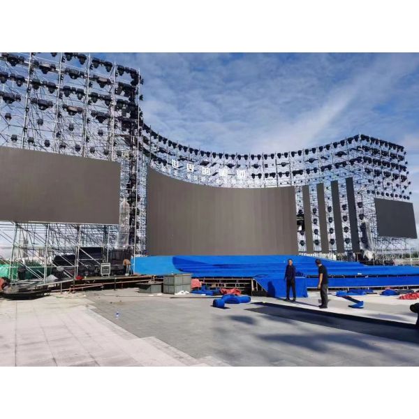 3.91mm 2.9mm P2.6 Concert Led Screen Wall For Wedding Custom Shape