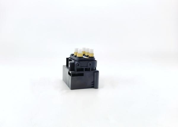 Mercedes Benz W222 Air Suspension Solenoid Valve Block  0993200058