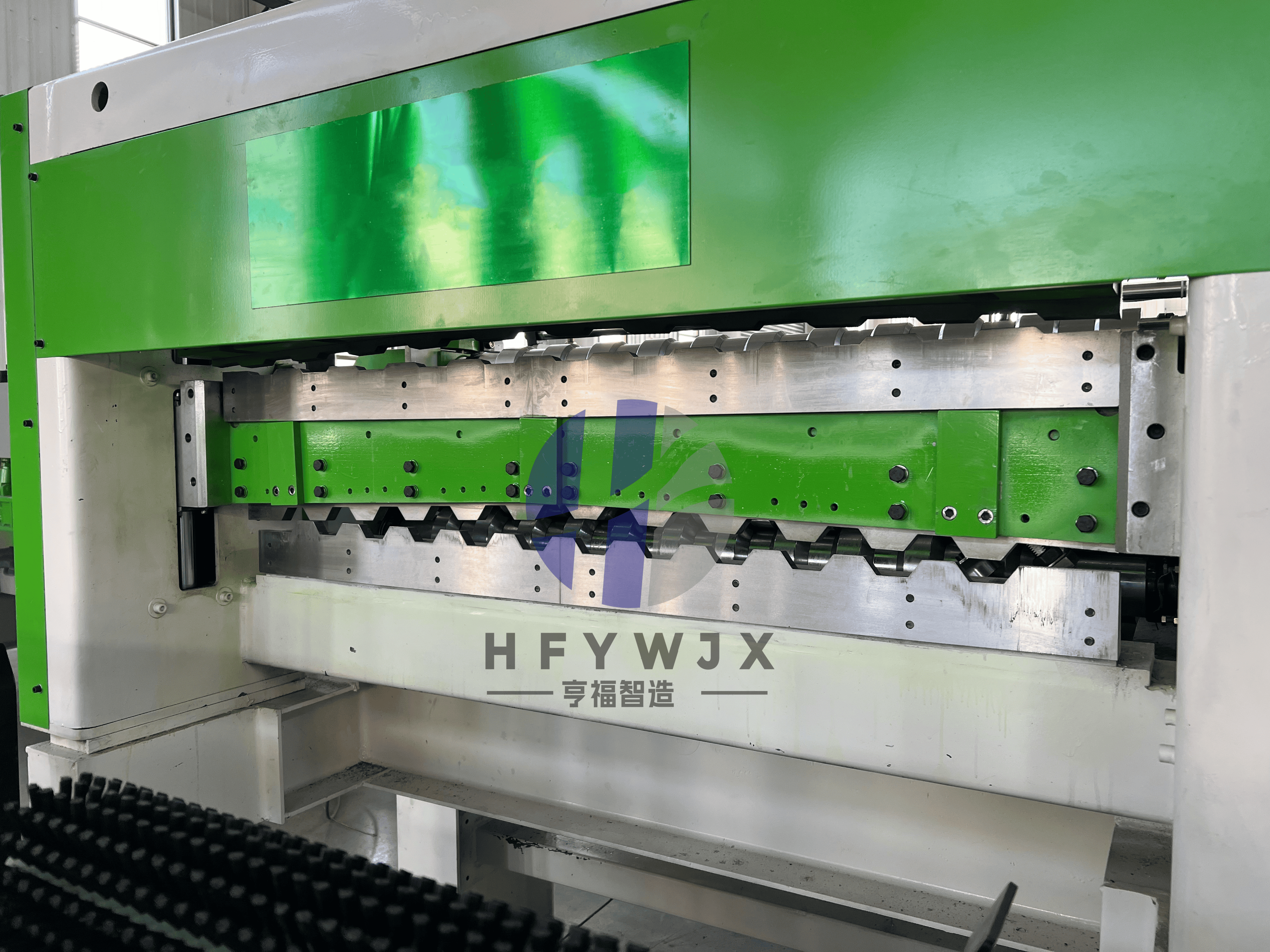 Automatic PLC Controlled C8 C21 Double Layer Roof Forming Machine 350H Steel Frame