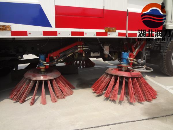 DFAC 4x2 RHD Euro III Road Sweeping Truck for Road Surface Cleaning