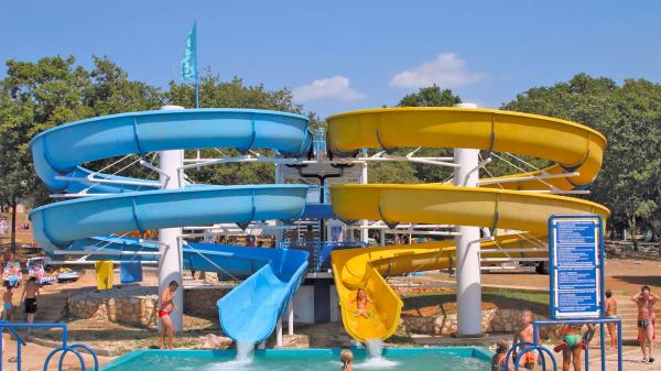 OEM Amuse Park Amusement Ride Water Fiberglass Slide Kid para piscina exterior