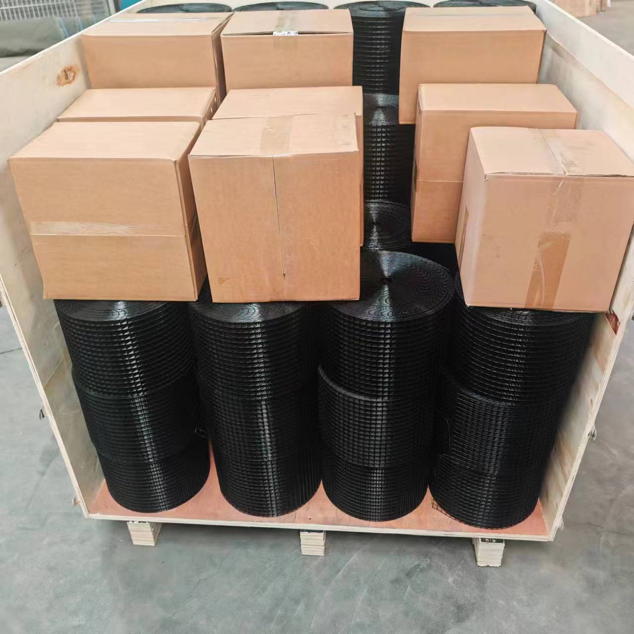 Black PVC Coated Galvanized Steel Solar Panel Bird Guard Mesh with 1/2