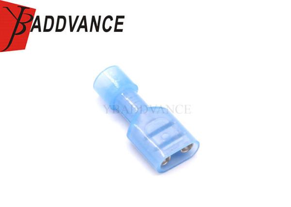 FDFN2-250 Femme en nylon entièrement isolé à double bout bleu 14-16 AWG