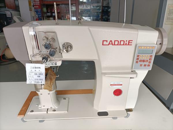 コンピュータ化単針縫製機 ローラーフード 220v 高安定性