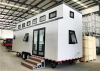 Casa Prefabricada em Roda de Aço Leve: Com Parede e Trailer de Painel Sandwich de PU Metálico