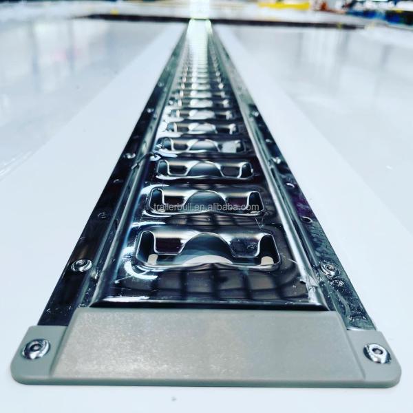 Fuel 20ft FRP Refrigeration Truck Box Body For Howo Shacman Models 5 Fold EPDM Sealing