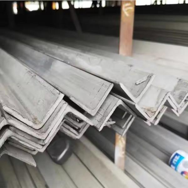 30x30x3 Galvanised Steel Drywall Thincoat L Angle Bar Hot Rolled Cold Rolled Equilateral Surface Mild Steel Plain