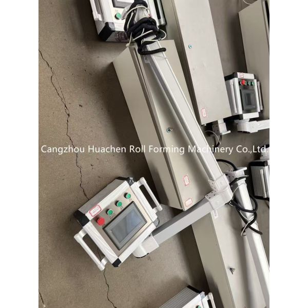 R Panel Roofing Sheet Roll Forming Machine with 45# Steel Rollers, 11 Stations, and 0.3-0.6mm Material Thickness