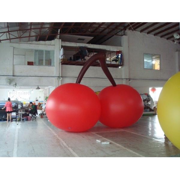 La alta cereza roja del PVC 3M formó los globos para la exhibición del comercio justo