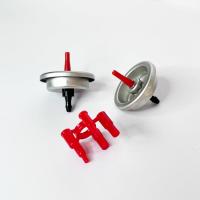 Métal et valve en plastique de recharge de gaz de tige en plastique rouge de gaz de butane