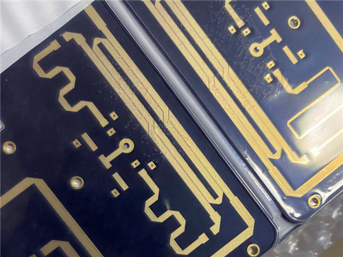 4-layer Hybrid PCB on 10mil RT duroid 5880 and High TG -FR4 Material