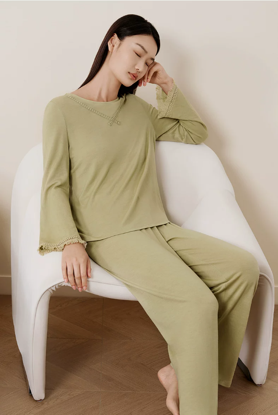 Mulberry Silk Pajama Set for Women – Warm Relaxed-Fit Loungewear