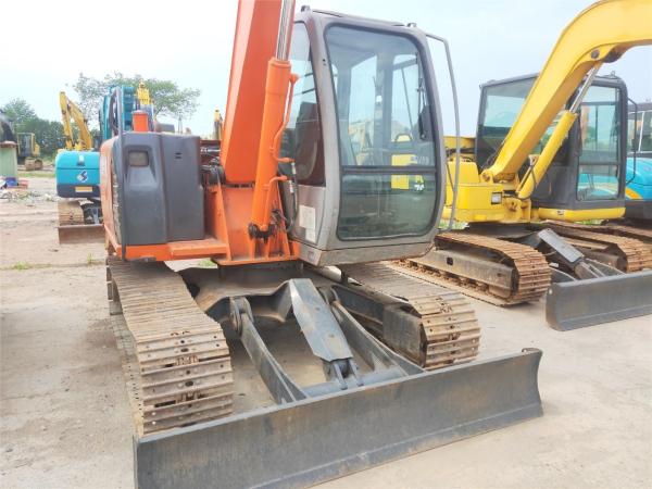                  Used Origin Japan 7 Ton Mini Excavator Hitachi Zx70 Digger Hot Sale             