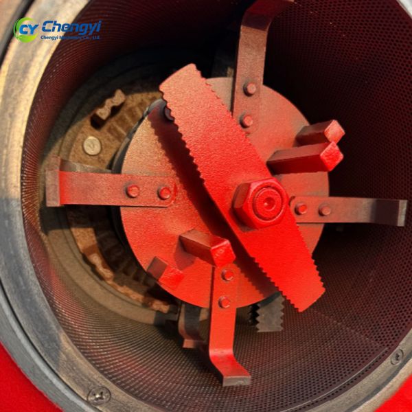100-150kg/h Capacity 220V Motor Durable High Strength Steel Crusher Grinder Grinding Machine