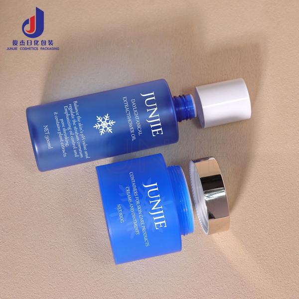 Customized blue purple Color PET Toner Bottle Transparent PET Toner Bottle PET Flat Shoulder Bottle