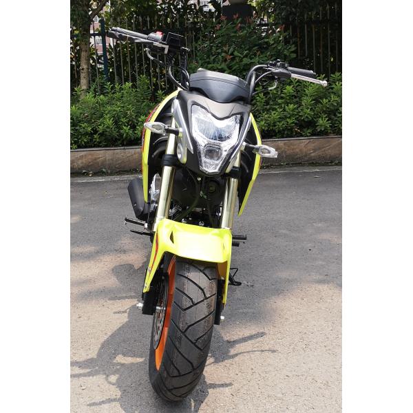 125cc Street Road Motorcycle Green Double Clutch Petro Engine For Racing