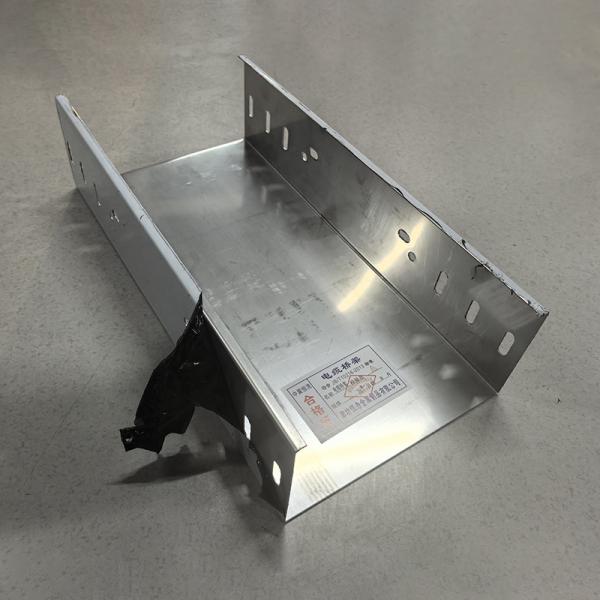 Indoor Outdoor Stainless Steel Cable Tray 1.2mm-2.5mm Thickness 50mm-1000mm Height Wall Suspended