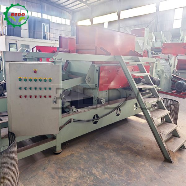 Automatic Wood Shavings Machine 200pcs Alloy Steel Blades 1-2mm Thickness Animal Bedding Equipment