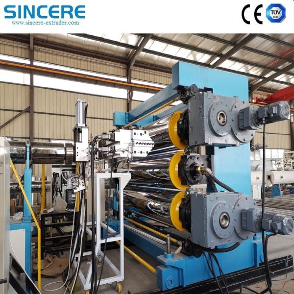 Sheet Output Plastic Sheet Extrusion Machine with Output Capacity 300 to 400kg per hour and Plate Thickness 0.35 to 2mm