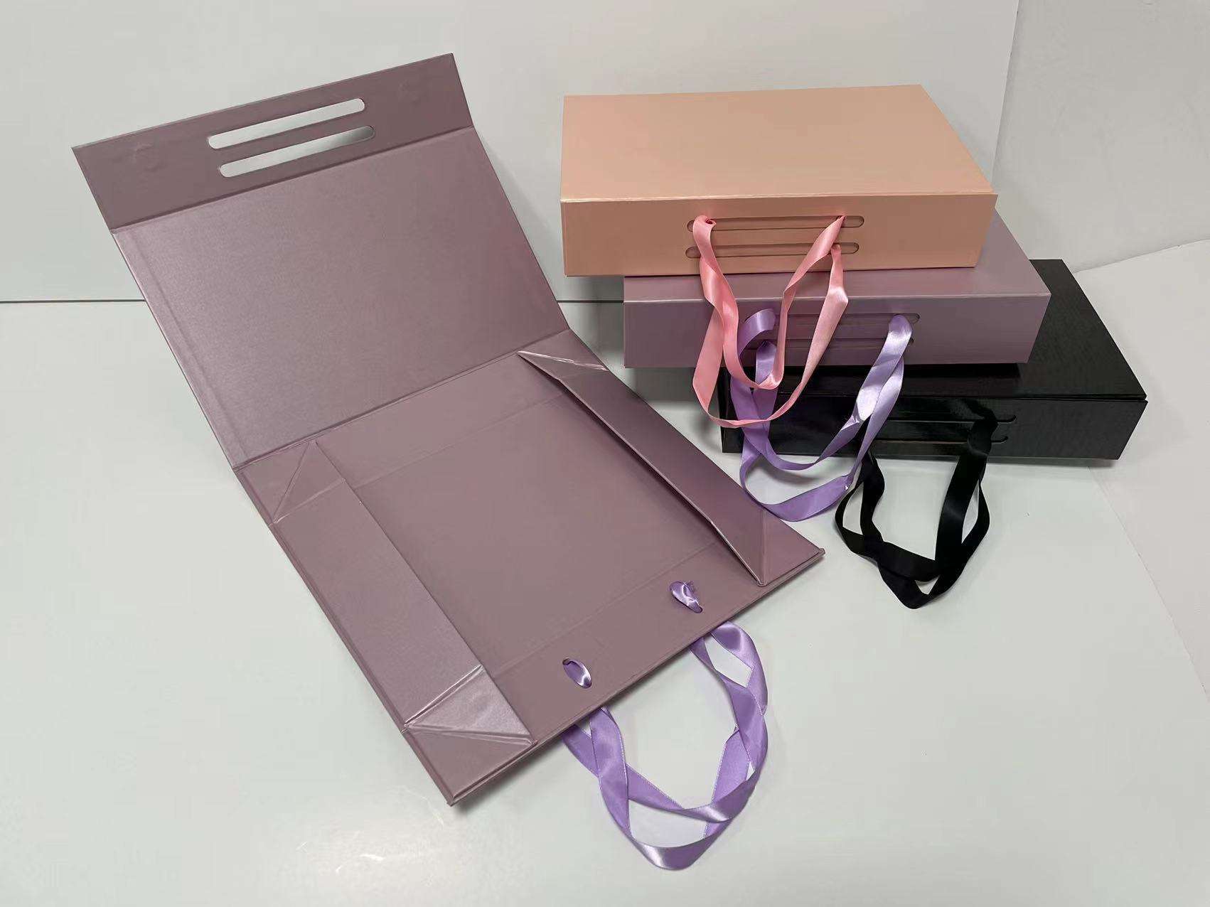 Foldable Gift Box Durable Paper Packaging Ideal For Watch Manufacturers Retailers And Elegant Gift Presentation Solutions