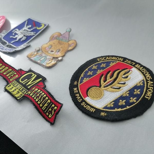 Обычная ширина 140CM горячее плавит склеивающую пленку для прокатывая ткани