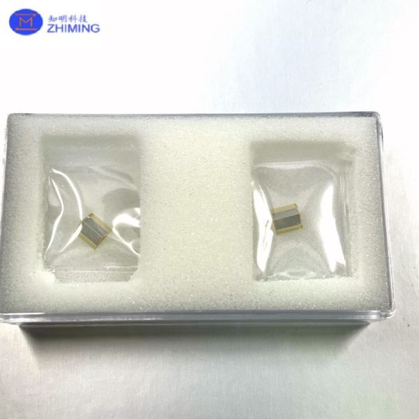 TiO₂ Single Crystal Prism with 3-Side Polished Surfaces and <001>/<110> Orientation for Optical Research