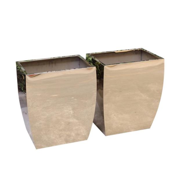 Maceta arqueada del metal de los plantadores de la flor de la creatividad en venta