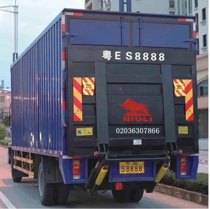 Дистанционное управление Tailboard автомобиля поднимаясь