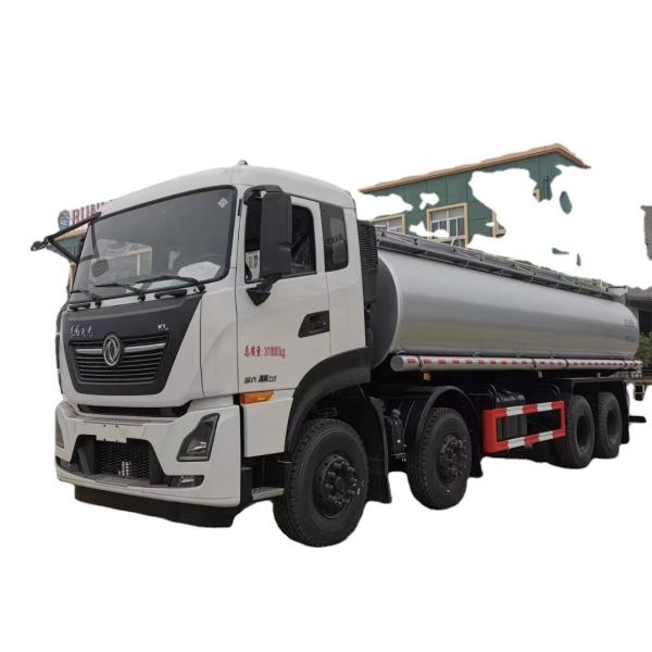 China National Heavy Duty Truck Haowo 8 * 4 35000L Refueling Truck