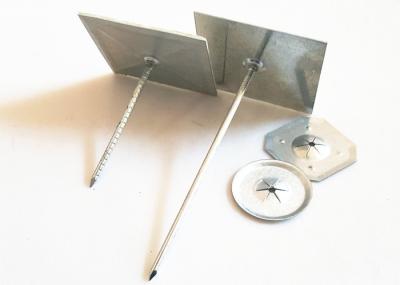 O tipo quadrado isolação autoadesiva fixa 2 x 2 a fixar a barreira térmica