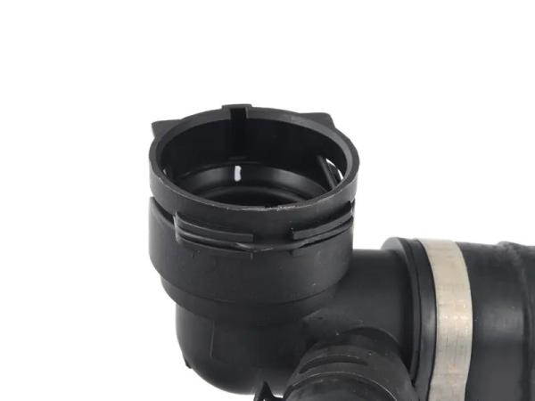 2225010493 Engine Parts Cooling Water Pipe