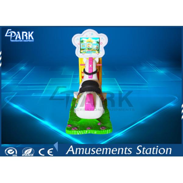 Machine intéressante d'oscillation de jeu électronique de voiture de terrain de