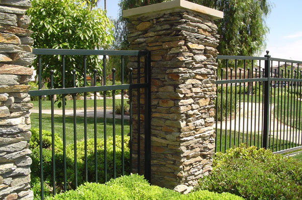 8FT Galvanized Wrought Iron Fence Q235 Steel For Residential