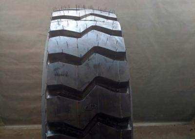Big Block Tread Off Road Truck Tires 12.00R20 Outstanding Grip Performance