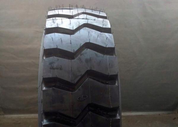 Big Block Tread Off Road Truck Tires 12.00R20 Outstanding Grip Performance